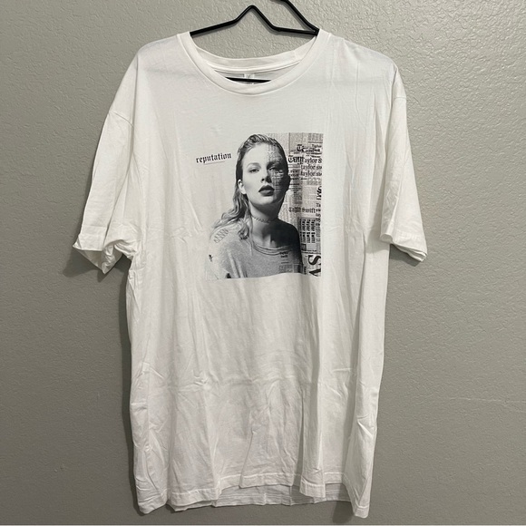 reputation tee - Picture 1 of 3
